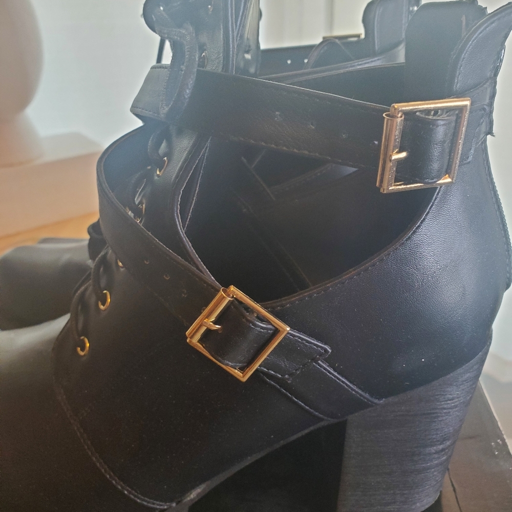 Nib Torrid Lace Up Willow Combat Boot - image 6